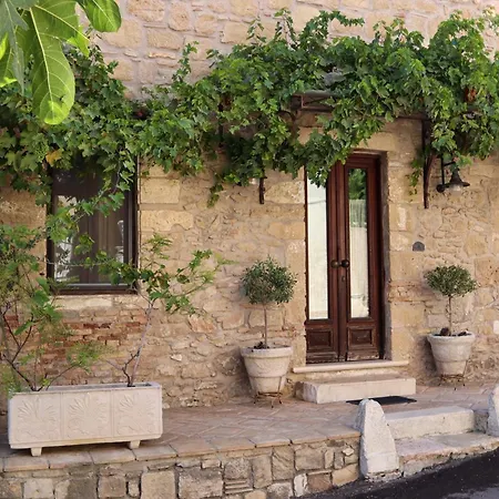 Galanoussa Дом отдыха *