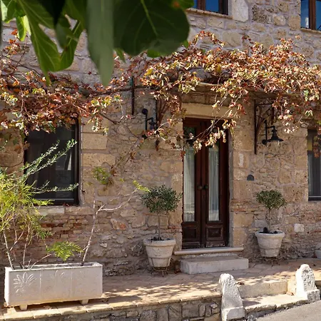 Дом отдыха Galanoussa *