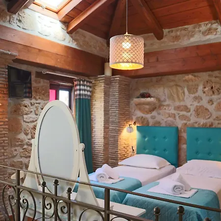 Galanoussa Hébergement de vacances *