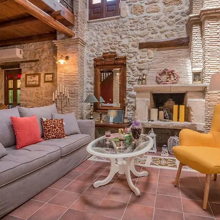 Galanoussa Hébergement de vacances *