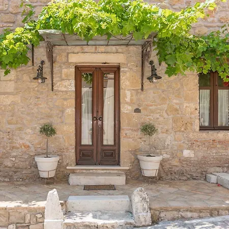 Holiday home Galanoussa