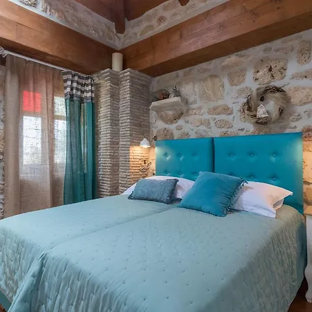 Holiday home Galanoussa