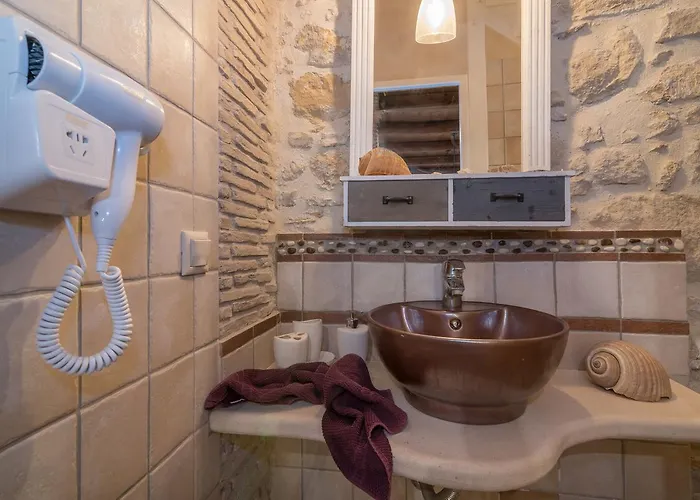 Galanoussa بيت للعطل