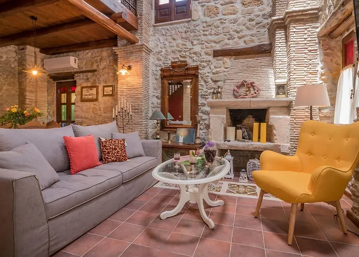 Galanoussa بيت للعطل *