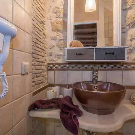 Galanoussa Hébergement de vacances